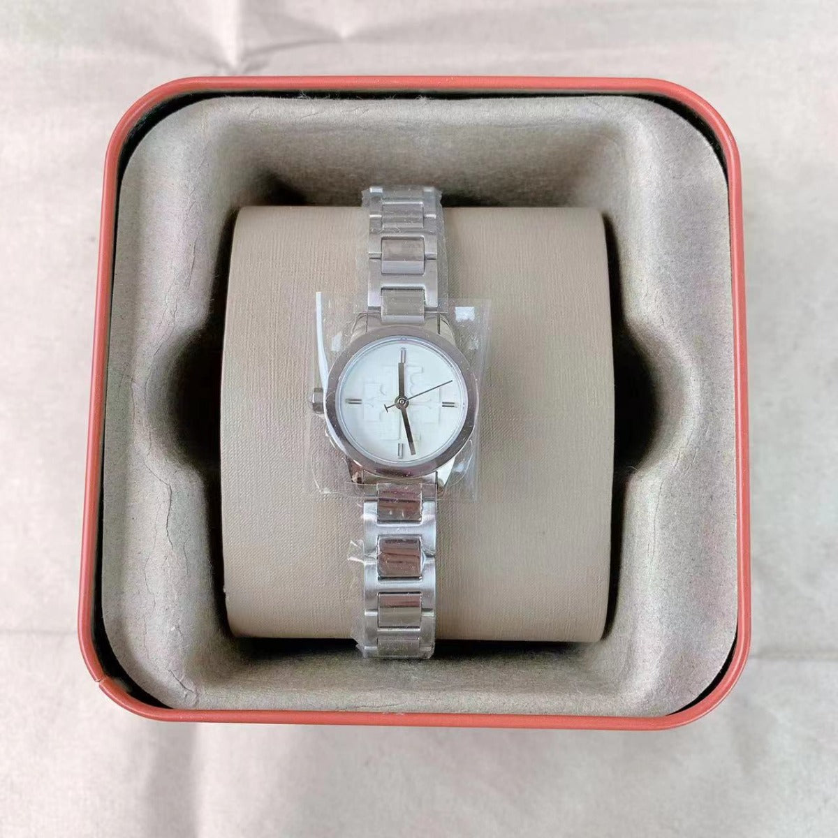 TORY BURCH TBW2026 IVORY DIAL TWO TONE BRACELET BAND GIGI 28 MM WOMENS WATCH TORY BURCH TBW2026 IVORY DIAL TWO TONE BRACELET BAND GIGI 28 MM WOMENS WATCH